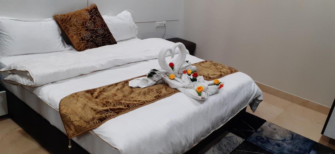 Amor Hotel Gangānagar Exteriör bild