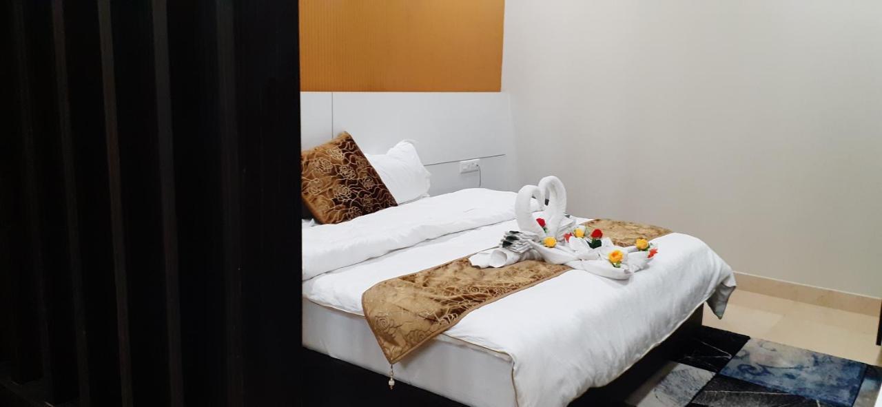 Amor Hotel Gangānagar Exteriör bild